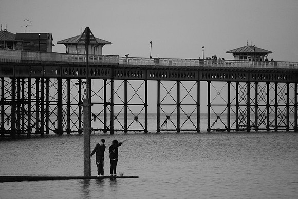25 Fishing by the pier