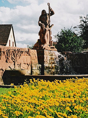 Bennwihr woman and girl, flowers_1