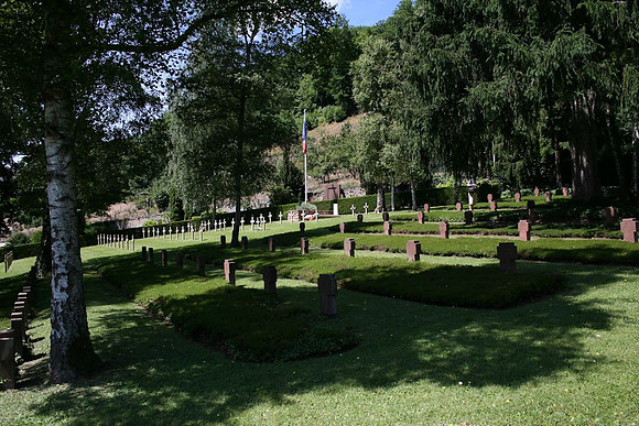 Hohrodberg Lancaster NN-766. Cimetière militaire Munster