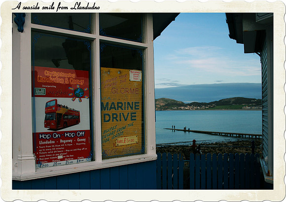 31 A seaside smile  "postcard"