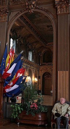 Old men in the Hotel de Ville